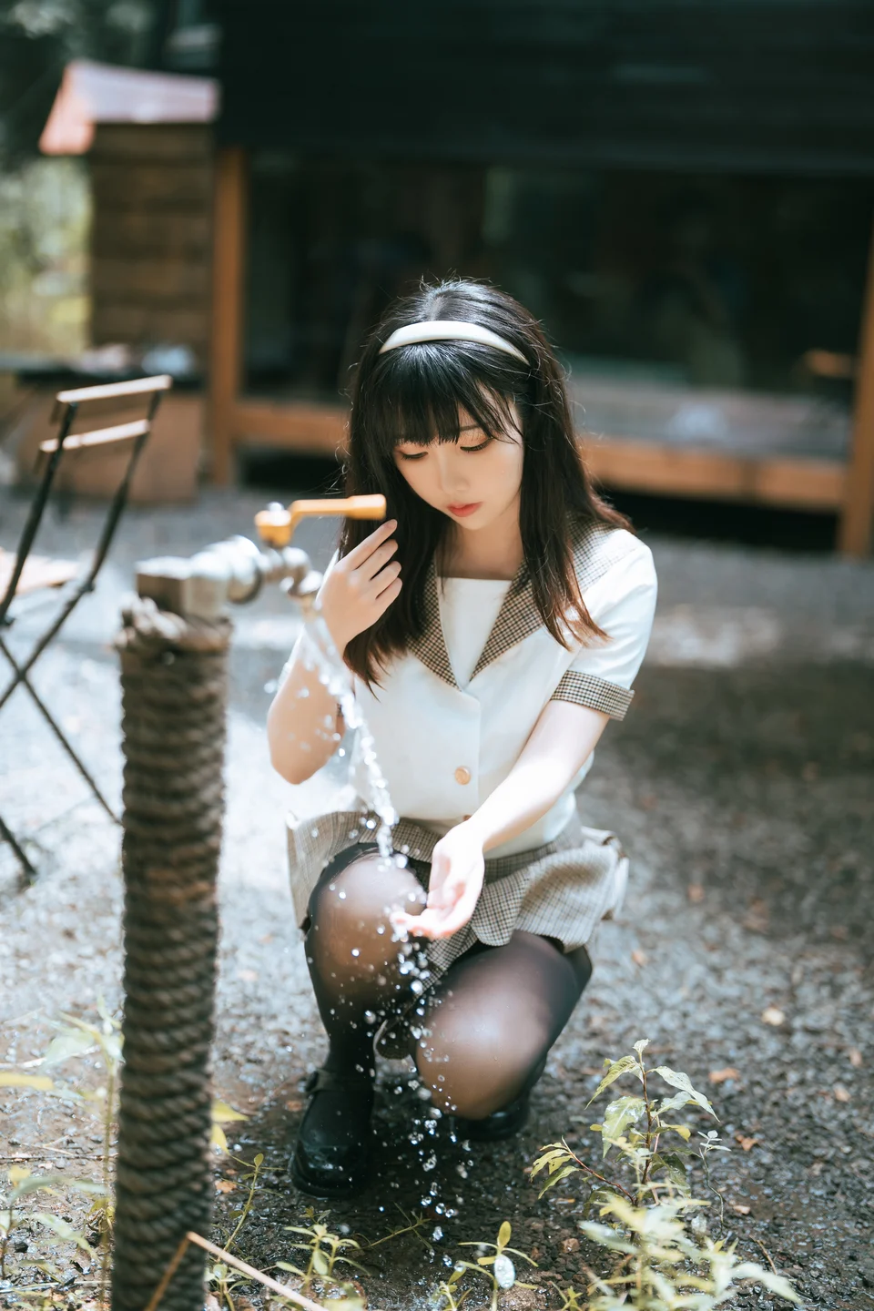 面饼仙儿 - JK黑丝露营 [40P-499MB]